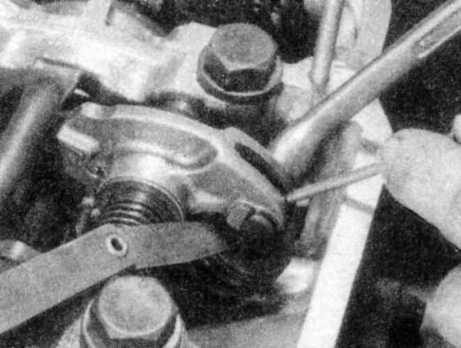 Renault megane проверка и регулировка зазоров клапанов (двигатели f3r)