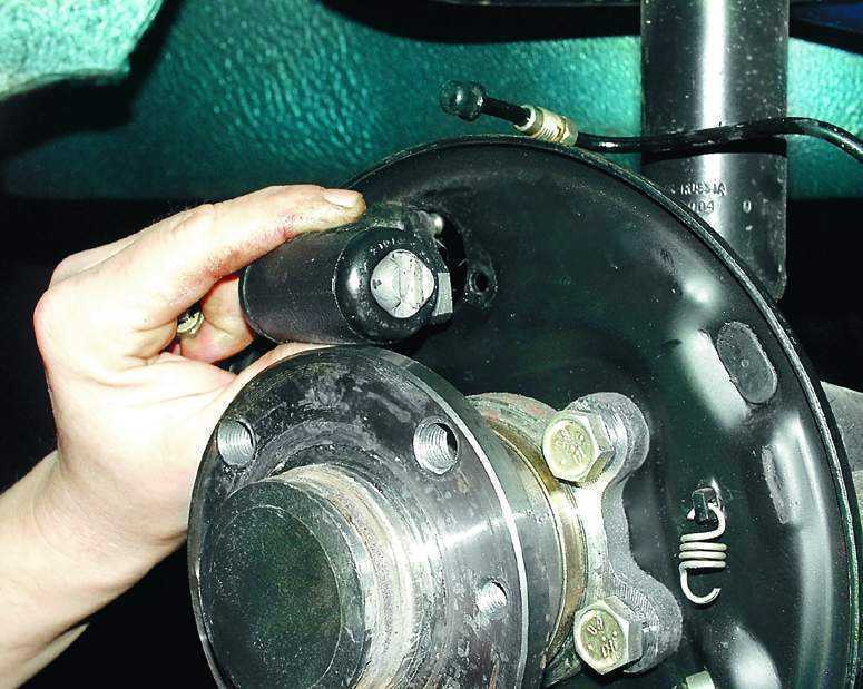 Ремонт тормозного цилиндра заднего колеса автомобилей ваз 2108, 2109, 21099