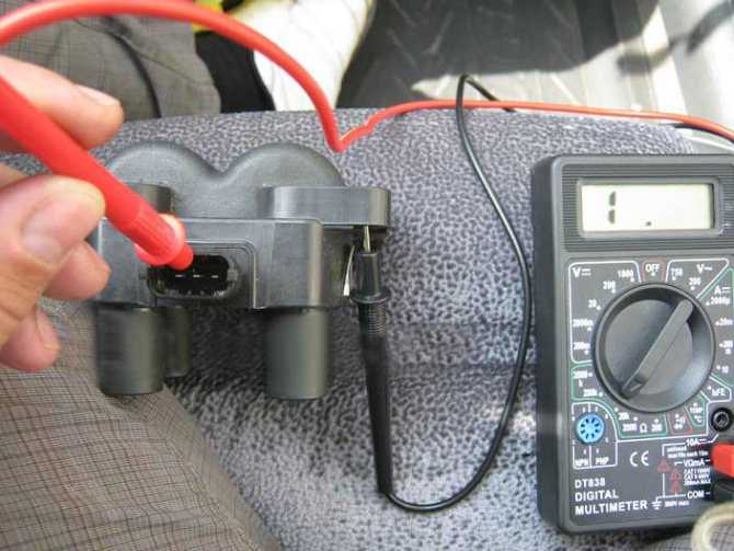 Проверка катушки зажигания двигателя 1,4–1,6 (8v) и ее цепей реносандеро