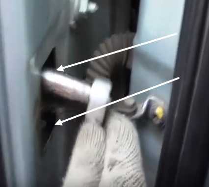 Ремонт renault logan : замена замка передней двери