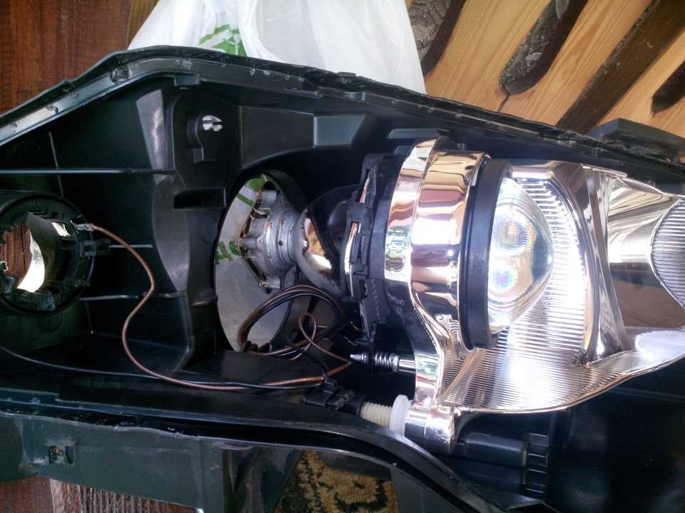 Ремонт рено меган 2 : снятие и установка фары головного света с галогенной лампой renault megane 2