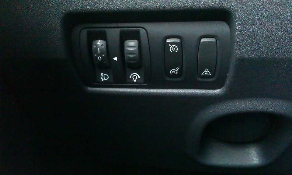 отключить renault. рено сценик 1 иммобилайзер. иммобилайзер рено меган 2. Renault duster кнопка парктроника. Renault scenic отключение навигации.