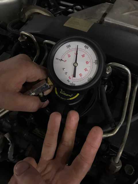 Как проверить компрессию в цилиндрах двигателя и почему она пропадает?