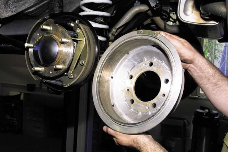 Renault megane проверка, снятие и установка клапана регулировки давления в задних тормозных механизмах