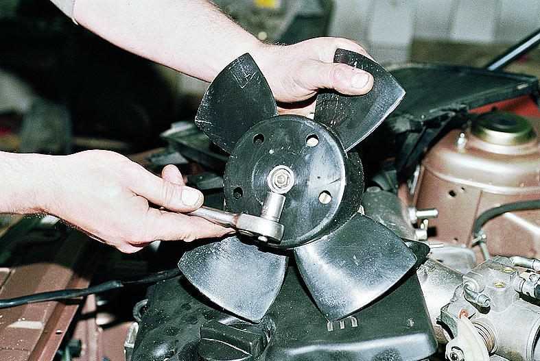 Обслуживание и ремонт renault megane 1996-2002: 4.5 проверка исправности, снятие и установка датчиков системы охлаждения