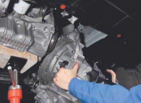 Renault megane снятие и установка дизельного двигателя и коробки передач