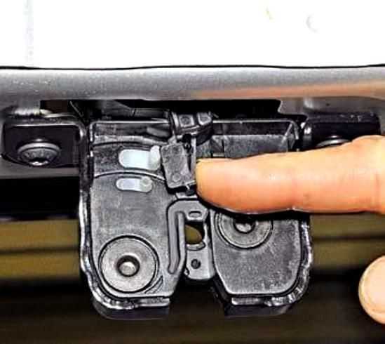 Концевик багажника рено дастер ремонт