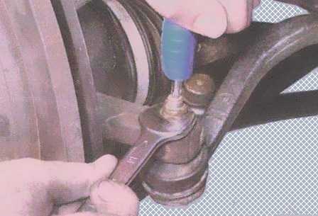 Как проверить рулевые наконечники логан. когда и как производится смена рулевых наконечников на renault logan